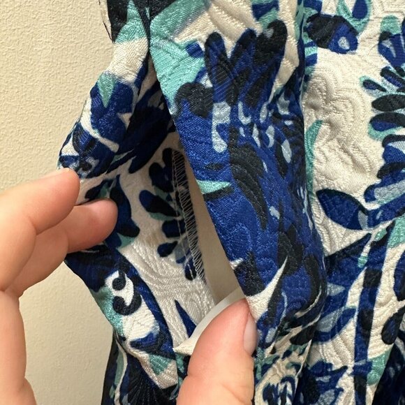 2/$30 H&M Sleeveless Fit & Flare Jacquard Dress Size 4 Blue Floral Pockets NWT - Picture 6 of 13